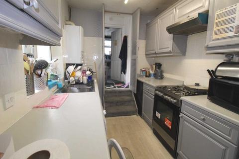 103 Kitchener Road, High Wycombe, HP11 2SW