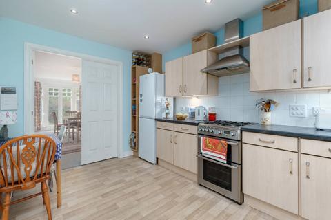 9 Ashley Grange, Balerno, EH14 7NP