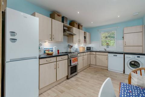 9 Ashley Grange, Balerno, EH14 7NP