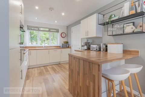 2 Brooke View, Delph, Oldham, OL3 5GF