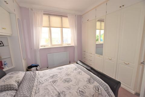 80 Dunspring Lane, Ilford, IG5 0UB