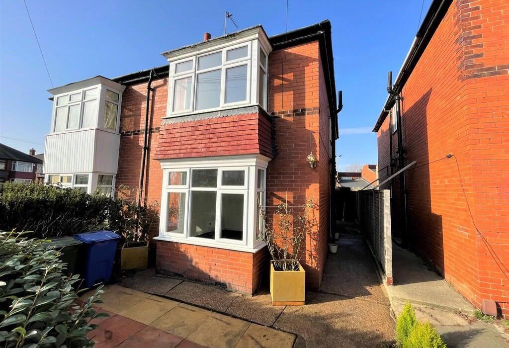 Thoresby Avenue, Doncaster, South... 2 bed semidetached house £110,000