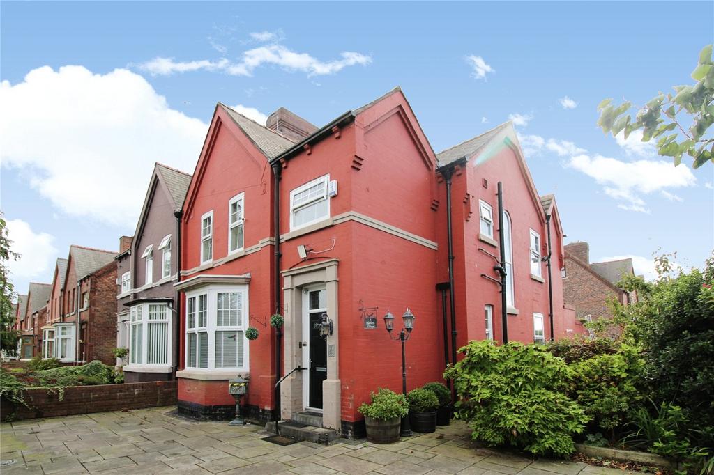 Hartleys Village, Aintree, Liverpool, L9 4 bed semidetached house for