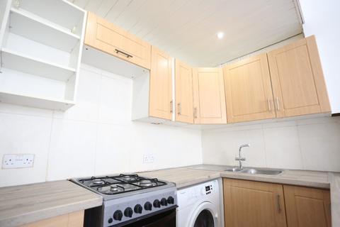 2 bedroom flat to rent, Buchanan Street, Leith, Edinburgh, EH6