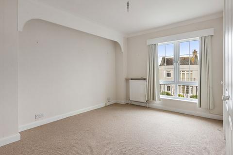 12 Ansteys Close, Torquay, TQ1 2QP
