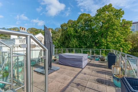 4 bedroom penthouse for sale, Park Valley, Nottingham NG7 1BS