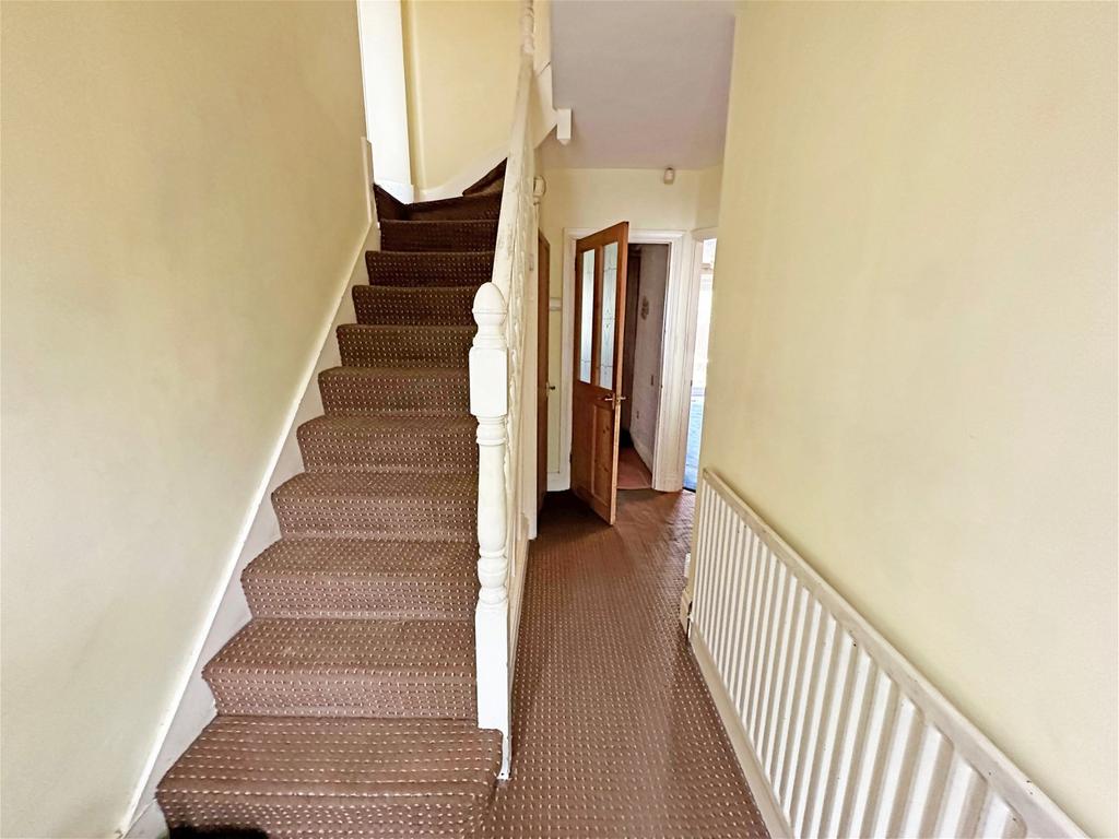 Radbourne Road, Shirley, B90 3RS 5 bed detached house for sale £525,000