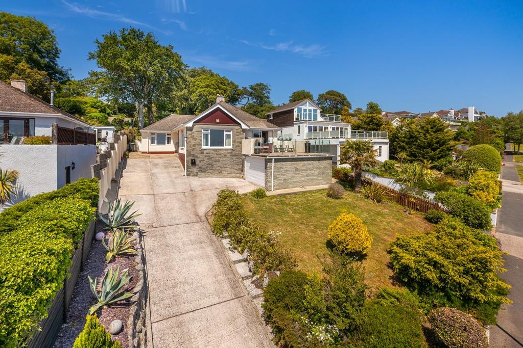21 Thatcher Avenue, Torquay TQ1 4 bed detached bungalow for sale £