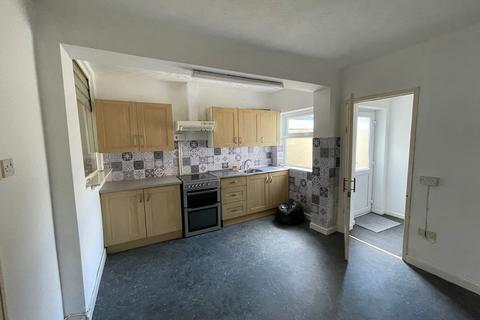 3 bedroom terraced house to rent, Curtis Street, Swindon SN1