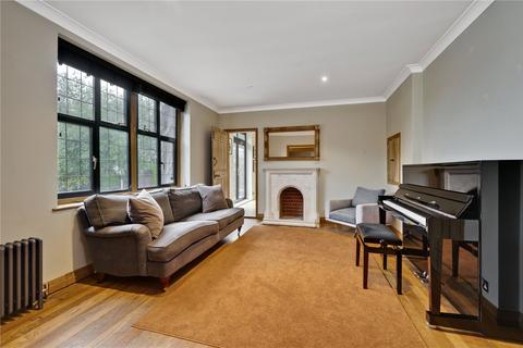 Pine House Churt Road, Hindhead, GU26 6HY