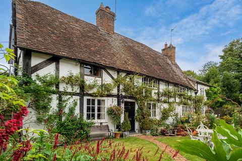 3 bedroom cottage for sale, The Walk Winslow Buckingham, Buckinghamshire, MK18 3AJ