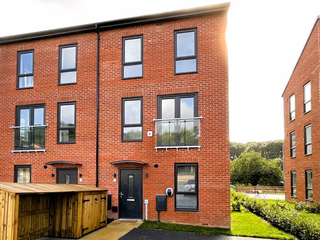Copper Beech Court, Horsforth, Leeds 2 bed property £1,150 pcm (£265 pw)