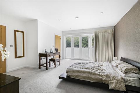 Nellore Bakeham Lane, Englefield Green, Egham, TW20 9TU