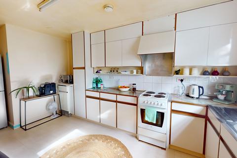1 bedroom flat to rent - Myddleton Road