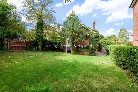 5 bedroom detached house for sale, Green Close, Bromley