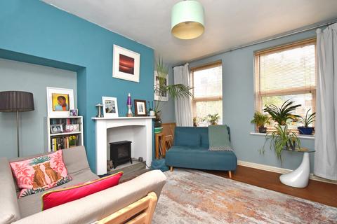 2 bedroom terraced house for sale - Inigo Jones Road, Charlton, SE7