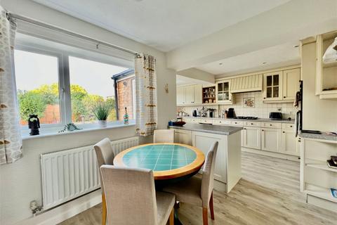 5 bedroom detached house for sale, Wetherby, Glenfield Avenue, LS22