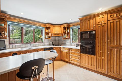 4 bedroom detached house for sale, Upper Drive, Beaconsfield, HP9