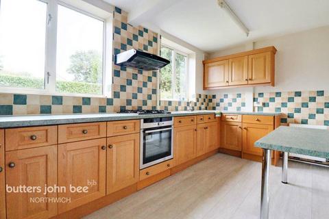 4 bedroom detached house for sale, Farndon Close, Northwich