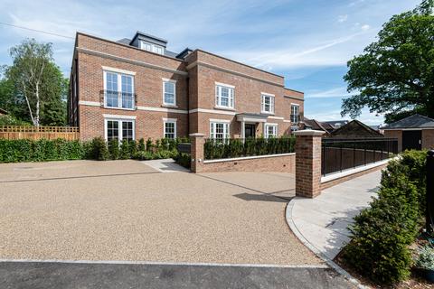 undefined, Radlett WD7