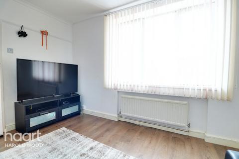 10 Woodbridge Lane, Romford, RM3 9JF