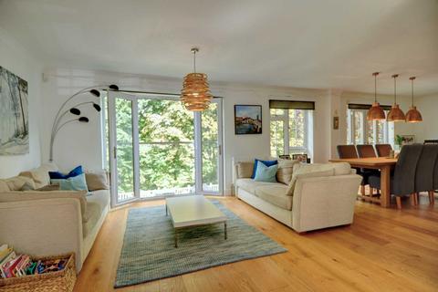 55 Valley Road, Henley-on-thames, RG9 1RL