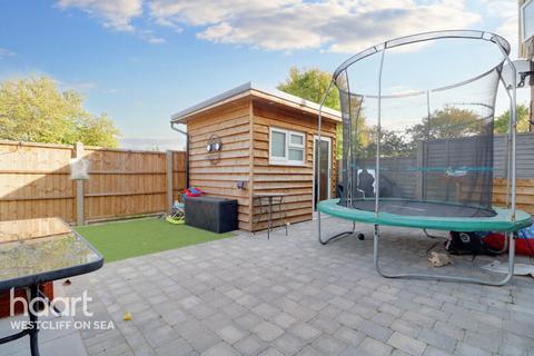 191 Elm Road, Shoeburyness, Southend-on-sea, SS3 9RX