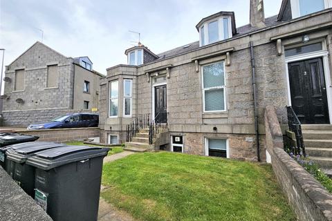 1 bedroom in a house share to rent, Roslin Terrace, City Centre, Aberdeen, AB24