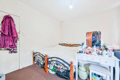 2 bedroom end of terrace house for sale, Arrow Road, Bow, London, E3