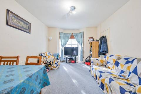 2 bedroom end of terrace house for sale, Arrow Road, Bow, London, E3