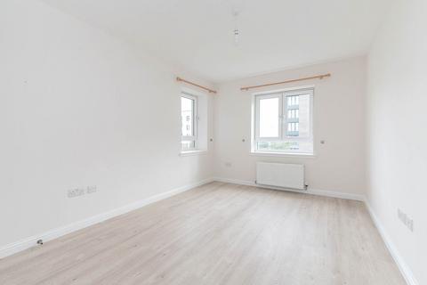 Flat 6, 6 Arneil Drive, Edinburgh, EH5 2GR