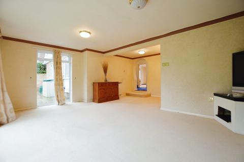 4 Amberley Close, Send, Woking, GU23 7BX