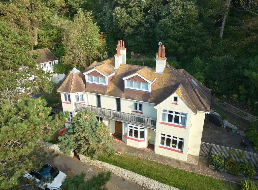 Radnor Cliff Crescent, Folkestone, CT20 5 bed detached house for sale