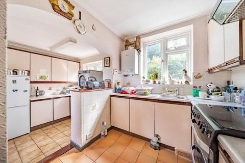 21 Stuart Avenue, Bromley, BR2 7JX