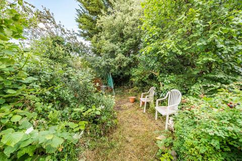 21 Stuart Avenue, Bromley, BR2 7JX