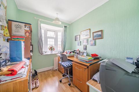 21 Stuart Avenue, Bromley, BR2 7JX