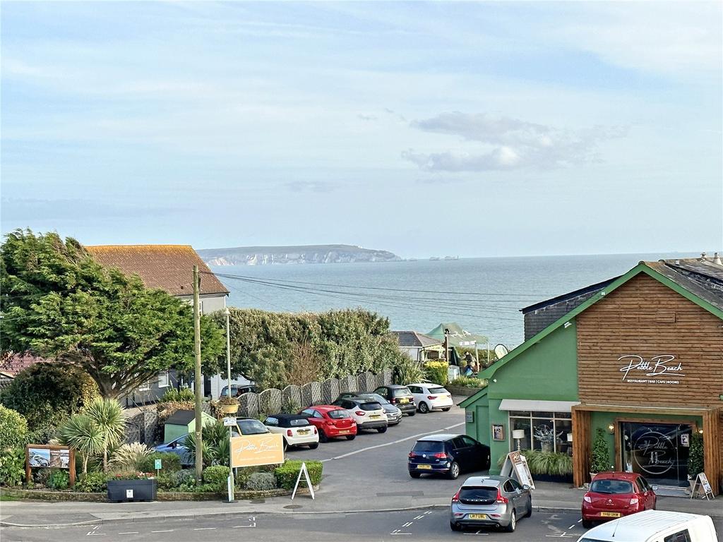 Marine Drive, Barton on Sea, New Milton, Hampshire, BH25 3 bed