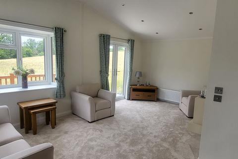 2 bedroom lodge for sale, Ashford, Kent, TN27