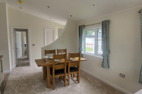 2 bedroom lodge for sale, Ashford, Kent, TN27