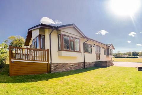 2 bedroom lodge for sale, Ashford, Kent, TN27