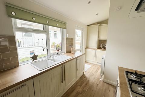 2 bedroom lodge for sale, Ashford, Kent, TN27