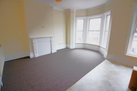2 bedroom flat to rent - Princes Street, Southport, Southport, PR8