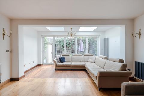 4 bedroom townhouse to rent, Abbey Road, London, NW8