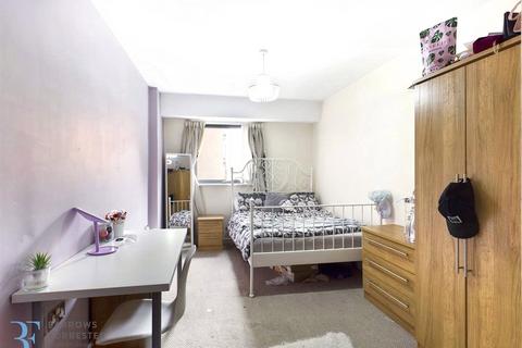 2 bedroom apartment for sale, Kinvara Heights, Cheapside, Deritend, Birmingham, West Midlands, B12