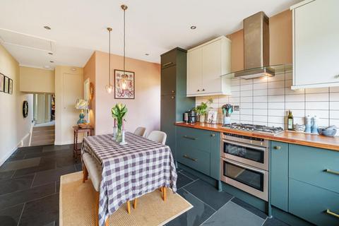 37b Farren Road, London, SE23 2DZ