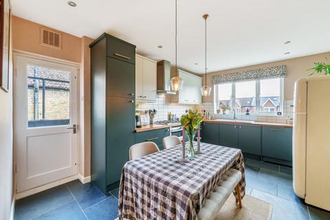 37b Farren Road, London, SE23 2DZ