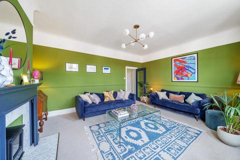 37b Farren Road, London, SE23 2DZ
