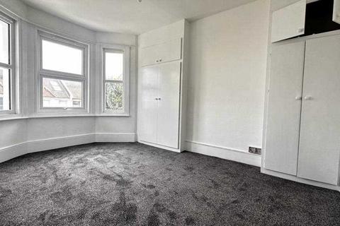 3 bedroom apartment to rent, Westbourne Street, Hove