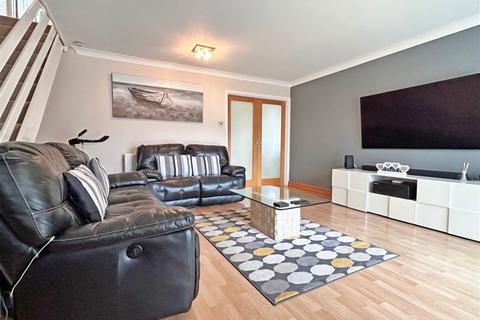 5 Breedon Close, Corby, NN18 9PF