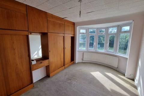 87 Wroxham Gardens, Potters Bar, EN6 3DJ
